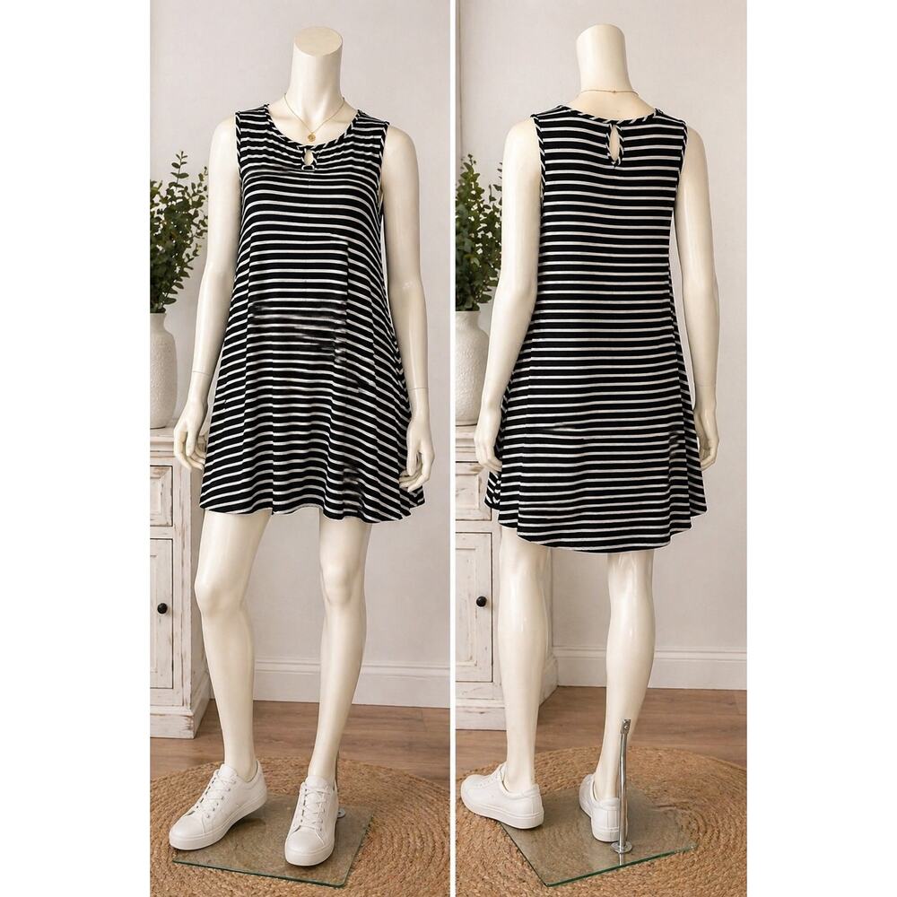 Moa Moa Women’s Size L Black White Striped Sleeveless Shift Dress Keyhole Back